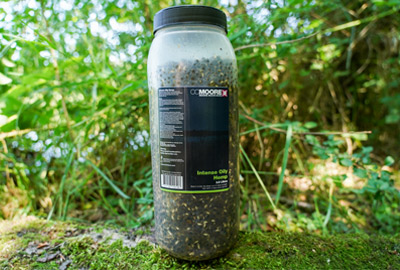 Graines CC Moore Intense Oily Hemp Fresh Range 2.5L 3 Graines CC Moore Intense Oily Hemp Fresh Range 2.5L -DYNAMITE BAITS a7323e6e83303d6ec46cce81f92a668e0ea6cd71 243291amb2