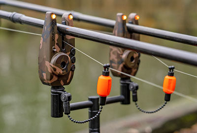 Coffret Fox Centrale 2 Détecteurs Mini Micron X Camo -Hameçons Soldes Boutique da391c447aa205e0e465934926edbd002ba81167 203928amb3