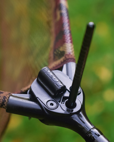 Epuisette Fox Lever-Lok Landing Net 42'' manche 2 parties - description 15