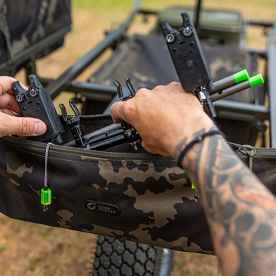 Sac à Pique Carp-Porter Basic Front Bank Stick Bag Dark Kamo - description 02